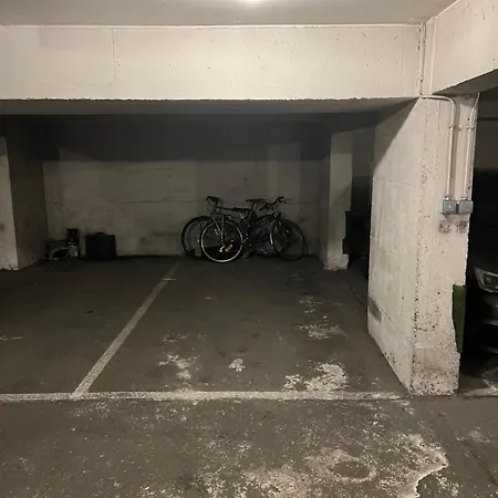 3 Pieces Batignolles Apartment